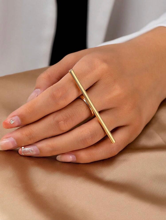 1pc Chunky Geometric Line Pattern Elongated Ring