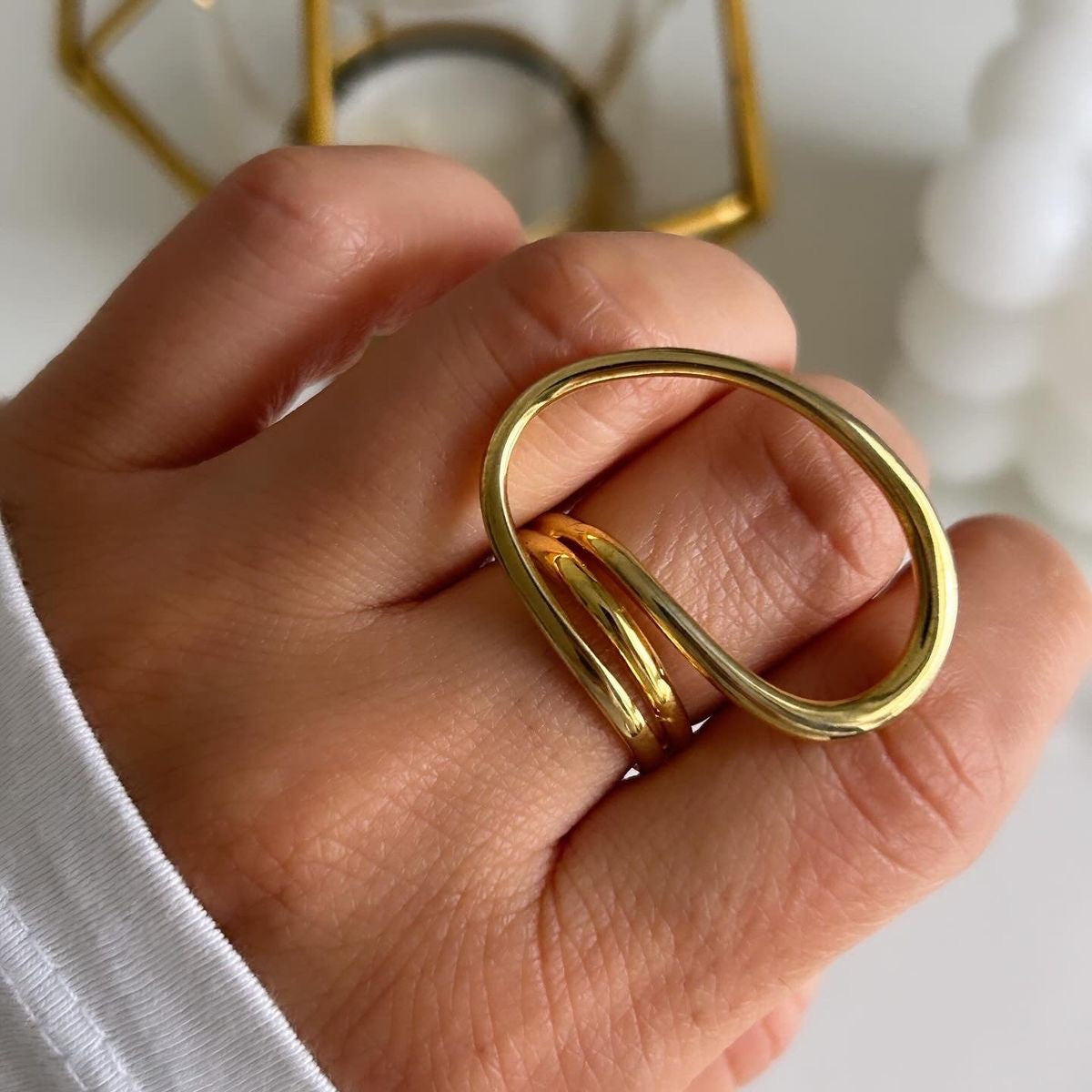 Circle line ring
