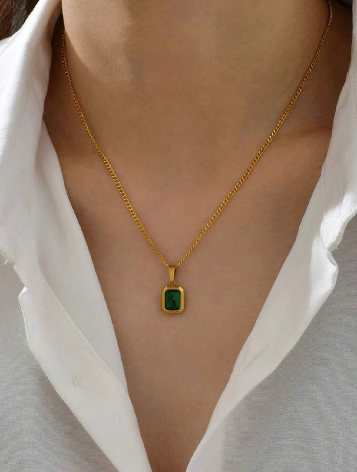 Emerald Pendant necklace