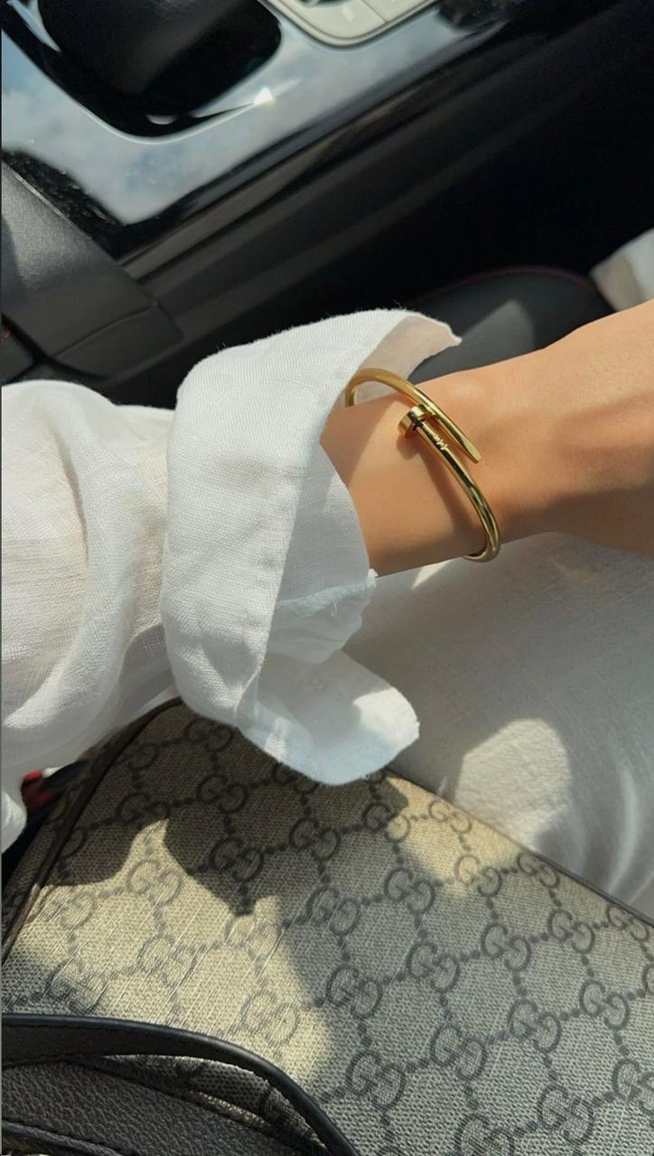 Nail cuff
